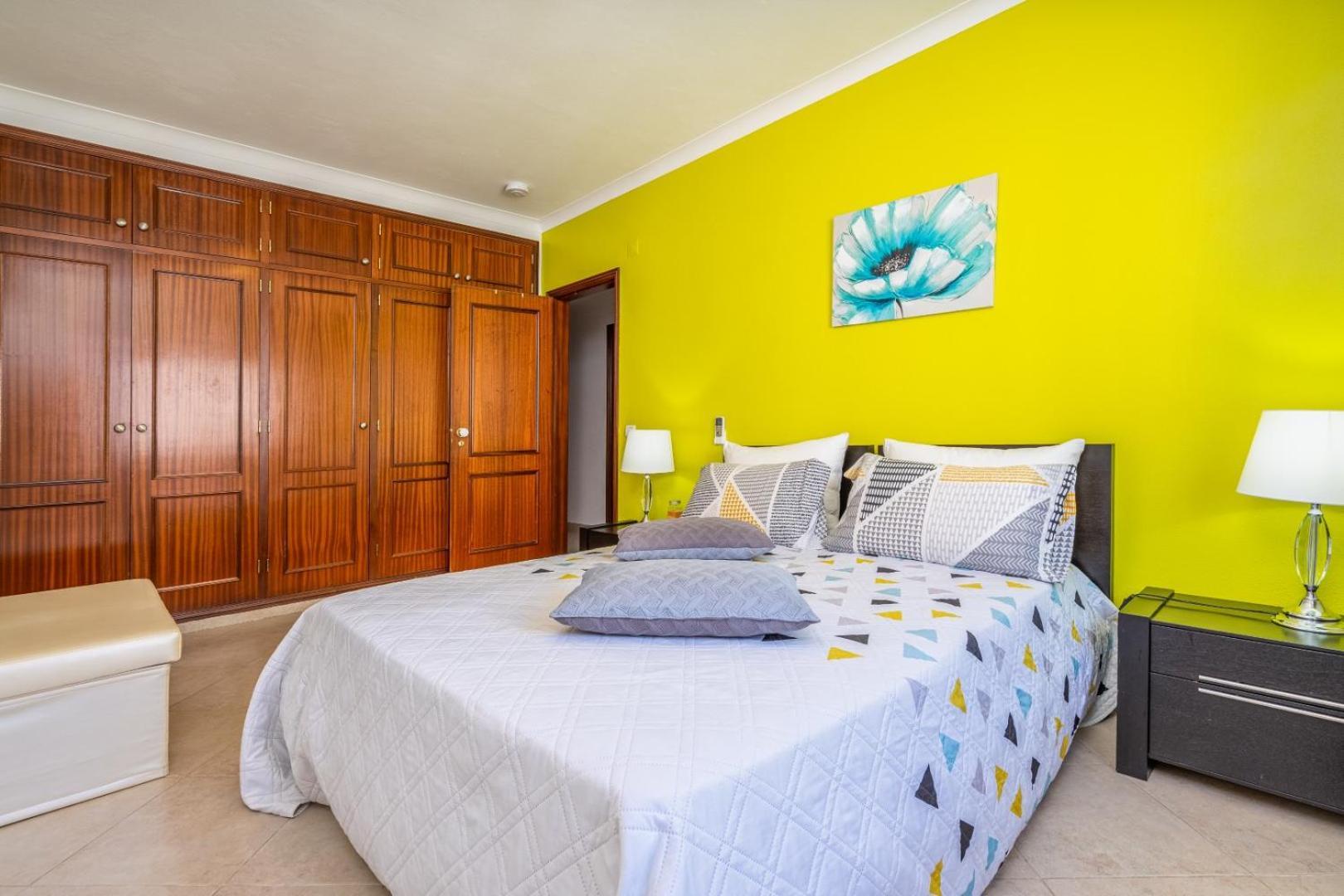 Two Bedroom Apartment - 110M2, Ac, Terrace, Wi-Fi Lagos Buitenkant foto