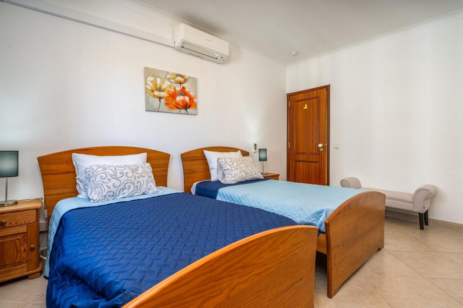 Two Bedroom Apartment - 110M2, Ac, Terrace, Wi-Fi Lagos Buitenkant foto