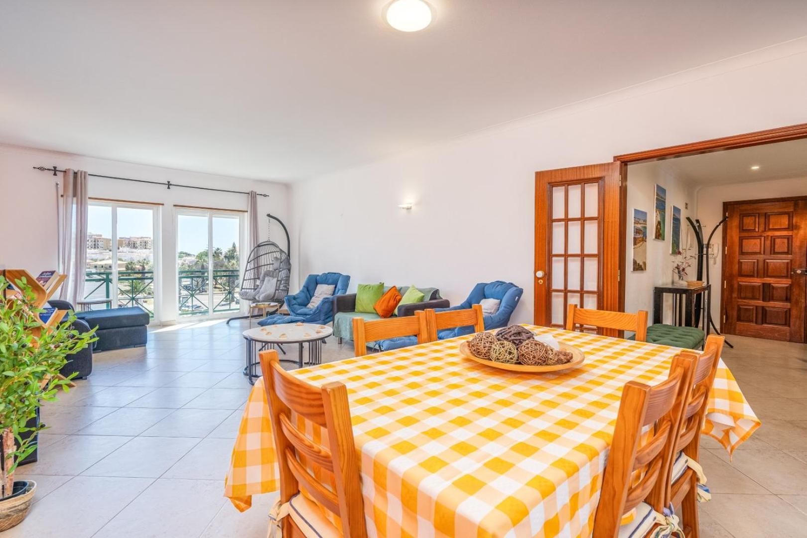 Two Bedroom Apartment - 110M2, Ac, Terrace, Wi-Fi Lagos Buitenkant foto