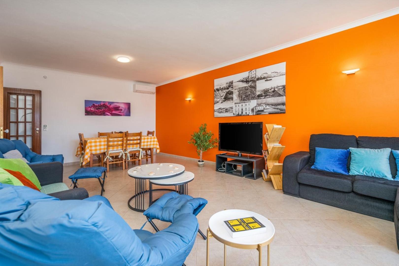 Two Bedroom Apartment - 110M2, Ac, Terrace, Wi-Fi Lagos Buitenkant foto