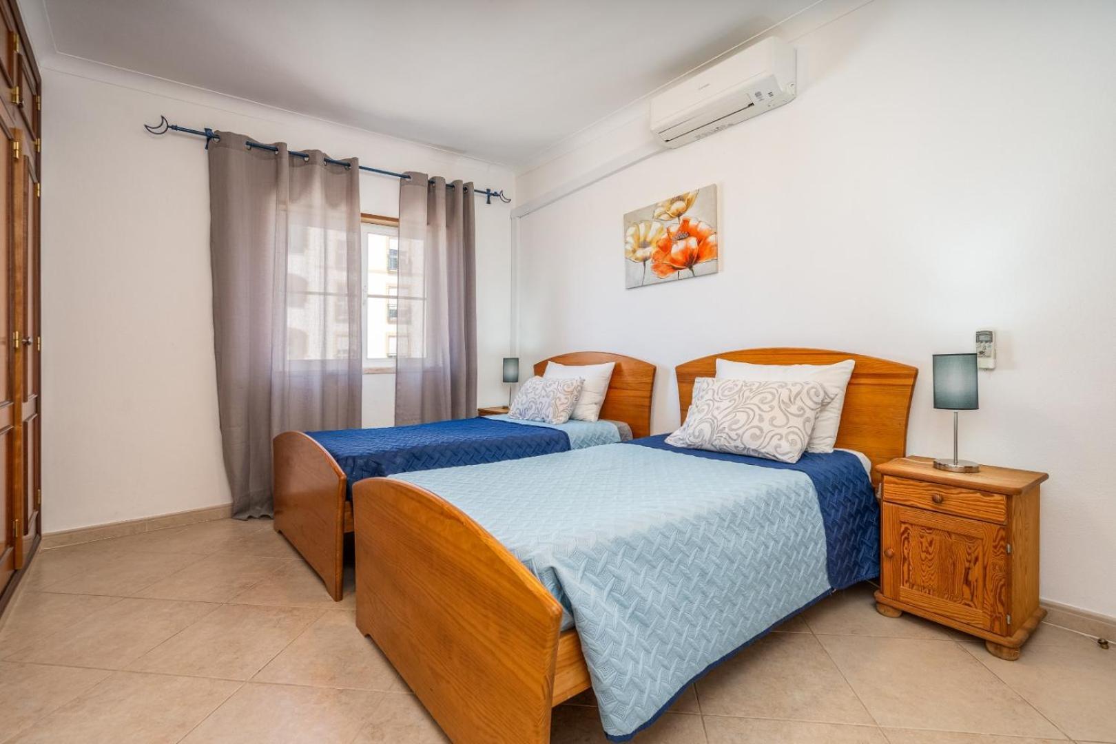 Two Bedroom Apartment - 110M2, Ac, Terrace, Wi-Fi Lagos Buitenkant foto